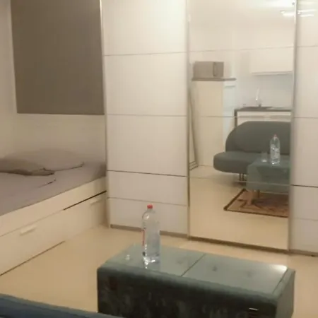 Apartman Mit Schoener, Moderner Einrichtung Köln