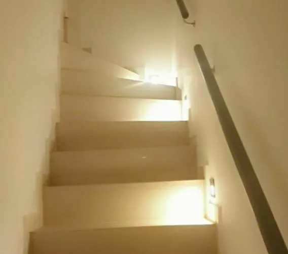 Appartement Mit Schoener, Moderner Einrichtung *